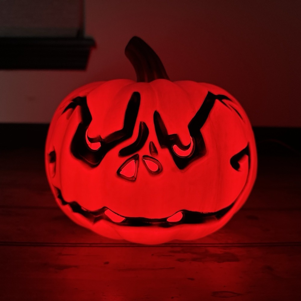 Gemmy Halloween Light‎ Up Blow Mold White/Black Jack-O-Lantern Pumpkin 8" Tall
